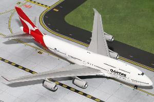 Модель самолёта Австралийской авиакомпании Qantas Airbus A380 Airways Город Липецк G2QFA567.jpg